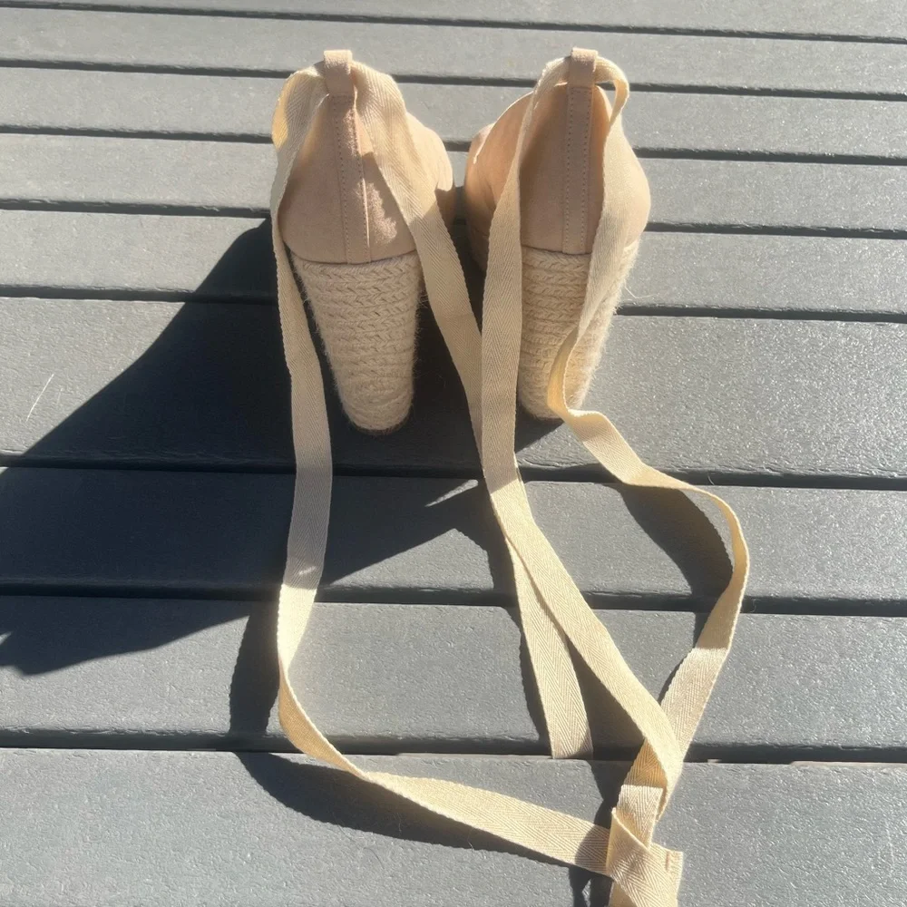 Jessica Simpson; Cream; Open-Toe; 5in Platform Wedges; Removable Ankle Tie; 9.5 - Picture 10 of 11